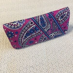 Vera Bradley Boysenberry Travel clutch Wallet Paisley